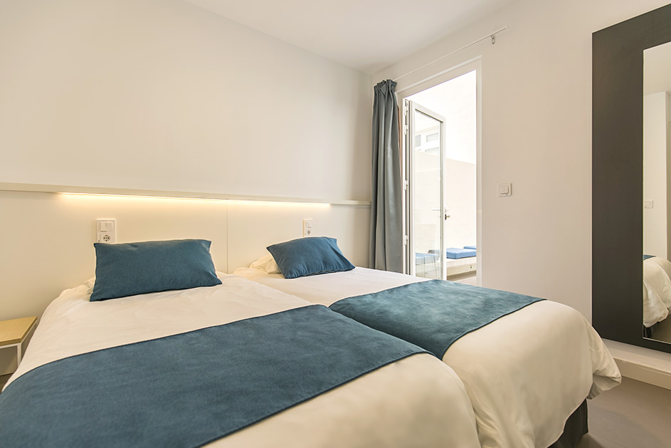 Photo of a Comfort 2 Bedroom 1 Bathroom apartment at Club La Santa showing the bedroom